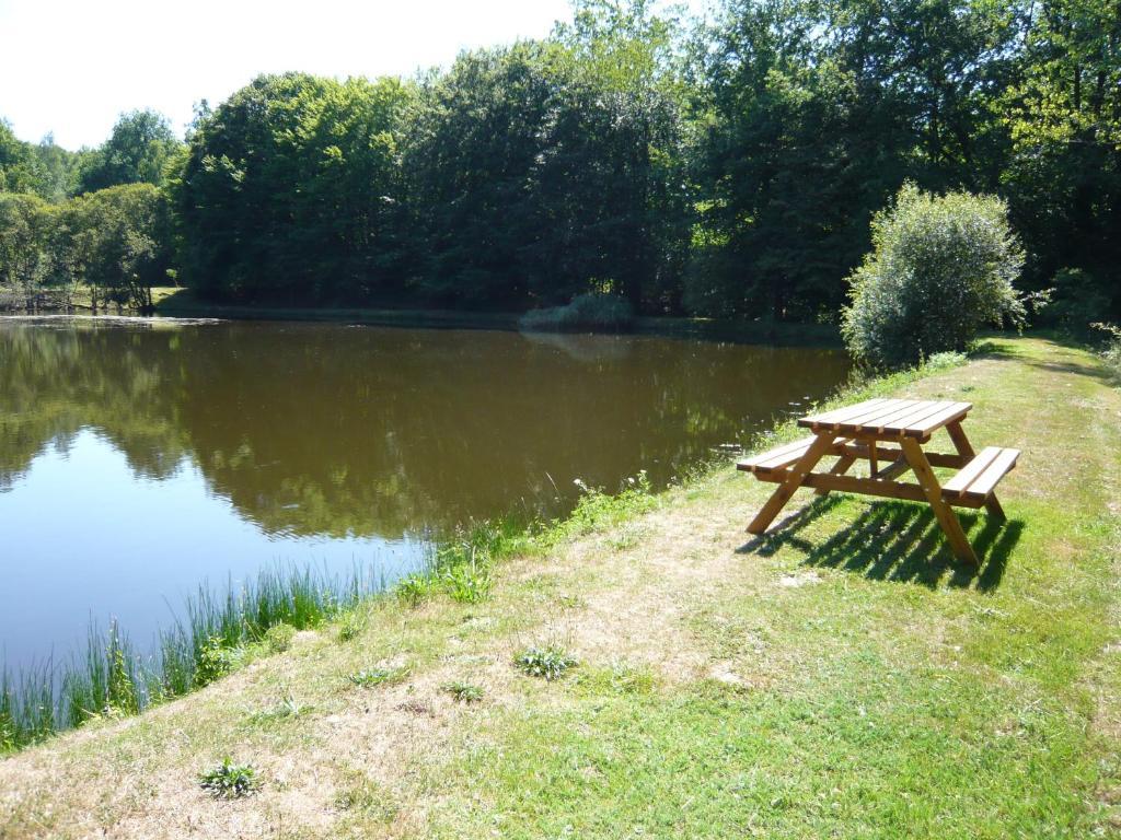 Lakeside Bed And Breakfast Payzac  Zewnętrze zdjęcie